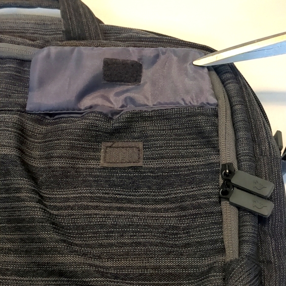 17 Inch Laptop Bag by Gnarlyfish - Picture 3 of 11